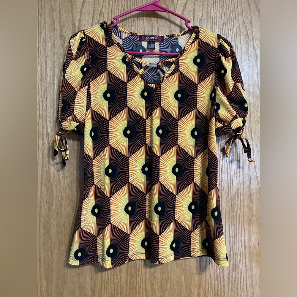Madison shimmery yellow blouse